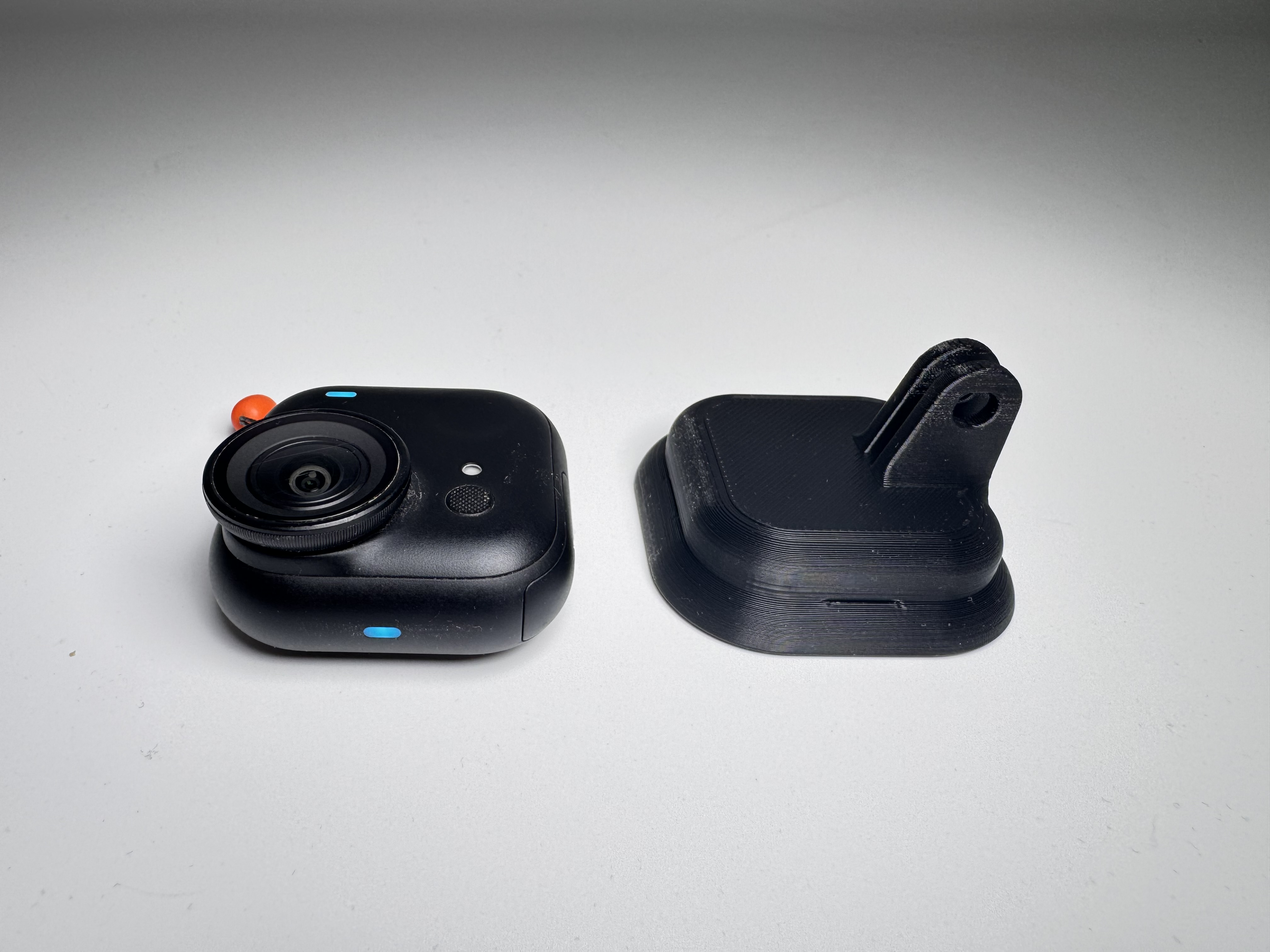 Prindere Magnetică Quick-Release-Dual-Orientation Insta360 GO Ultra