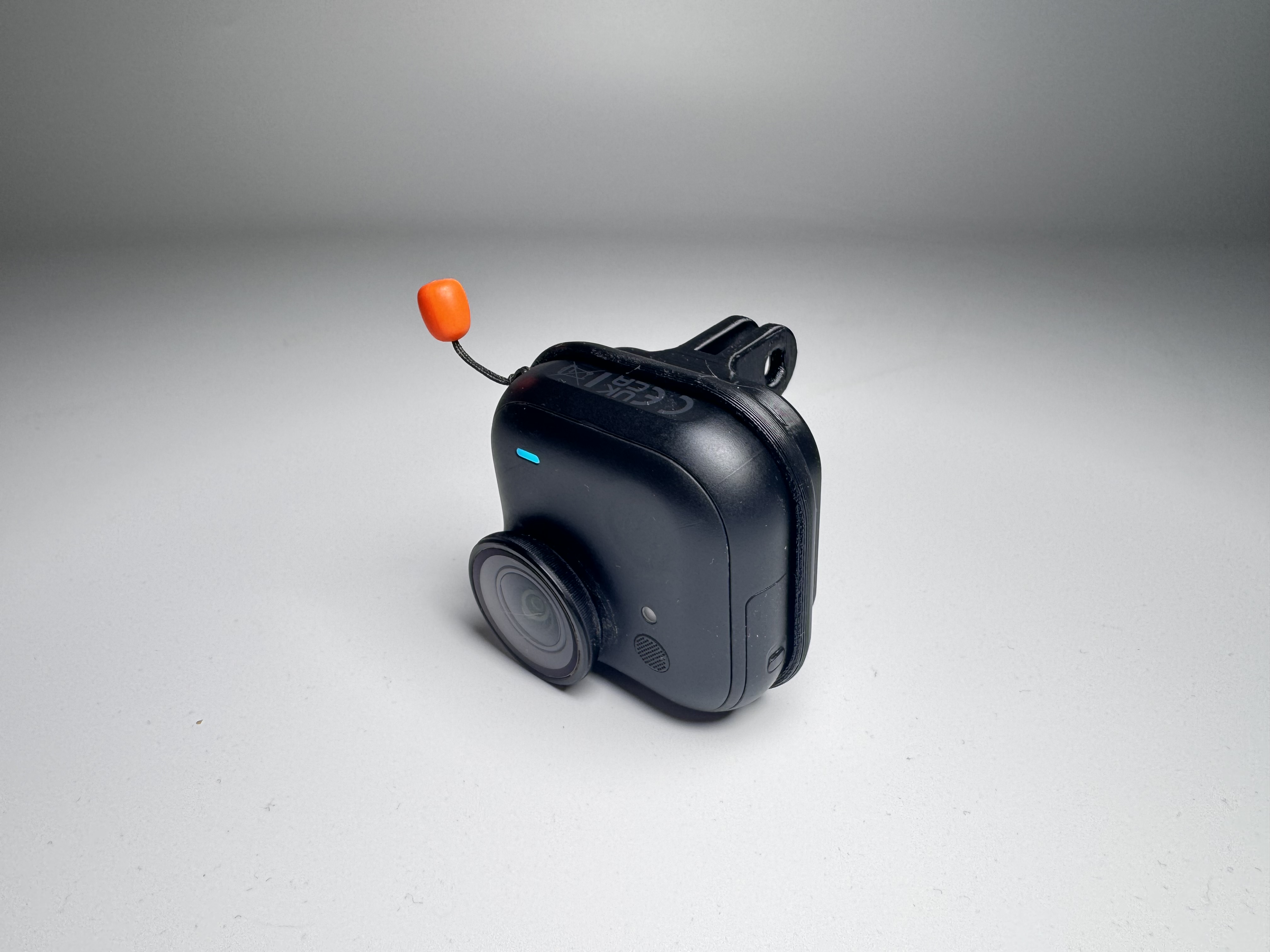 Prindere Magnetică Quick-Release-Dual-Orientation Insta360 GO Ultra