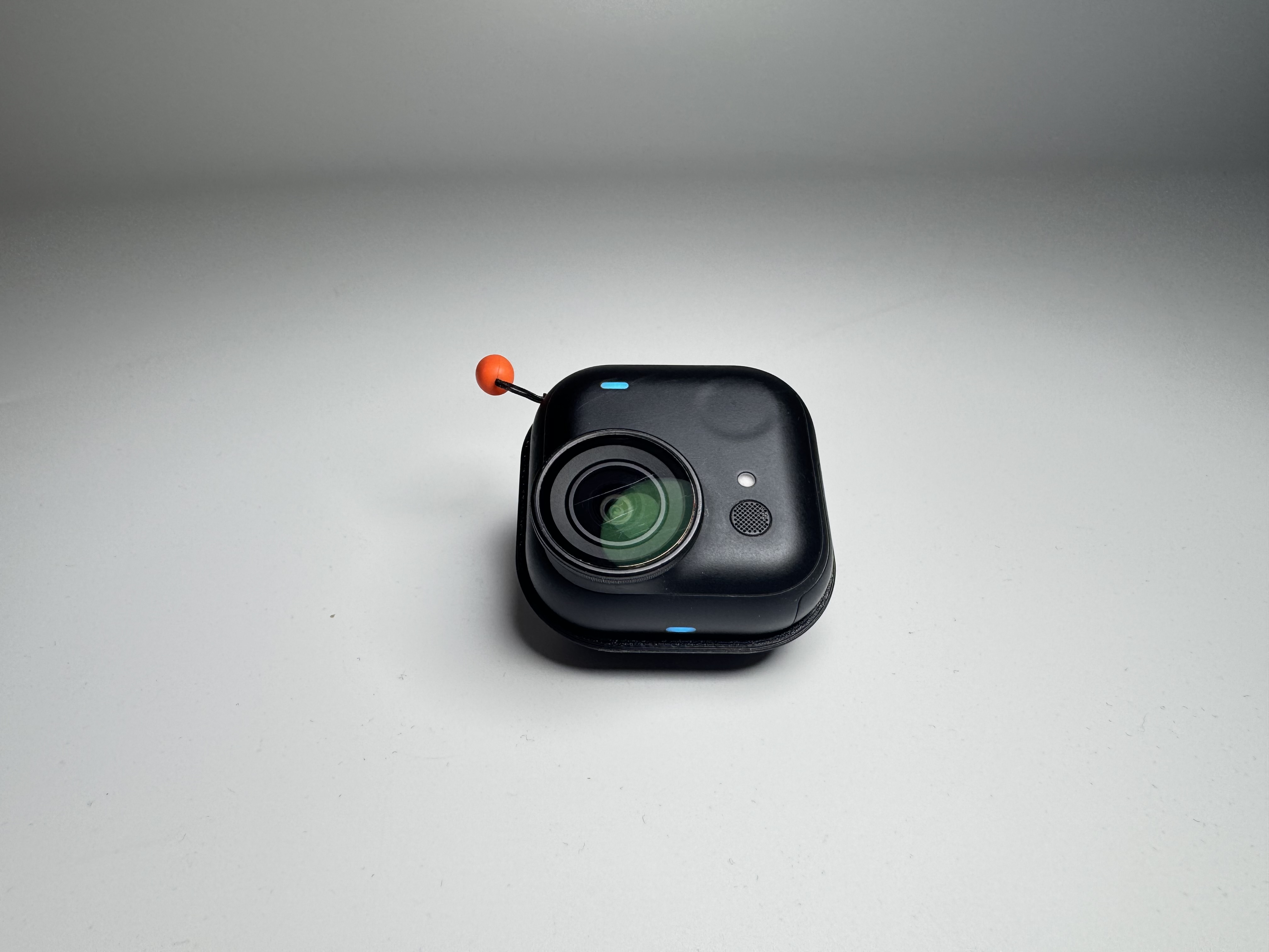 Prindere Magnetică Quick-Release-Dual-Orientation Insta360 GO Ultra