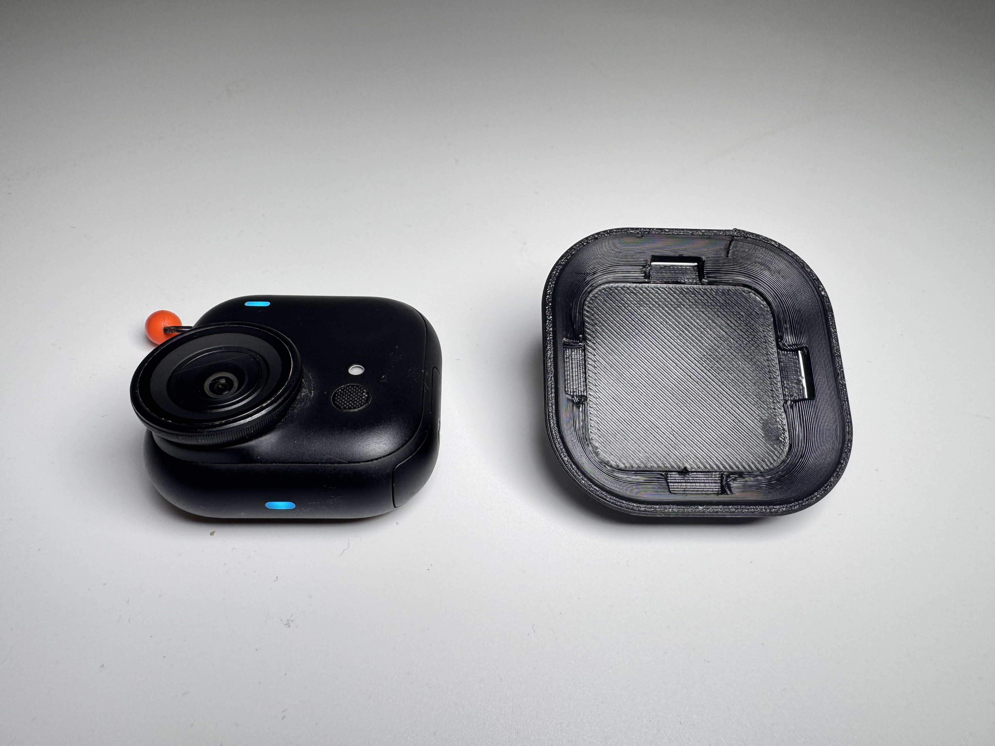 Prindere Magnetică Quick-Release-Dual-Orientation Insta360 GO Ultra