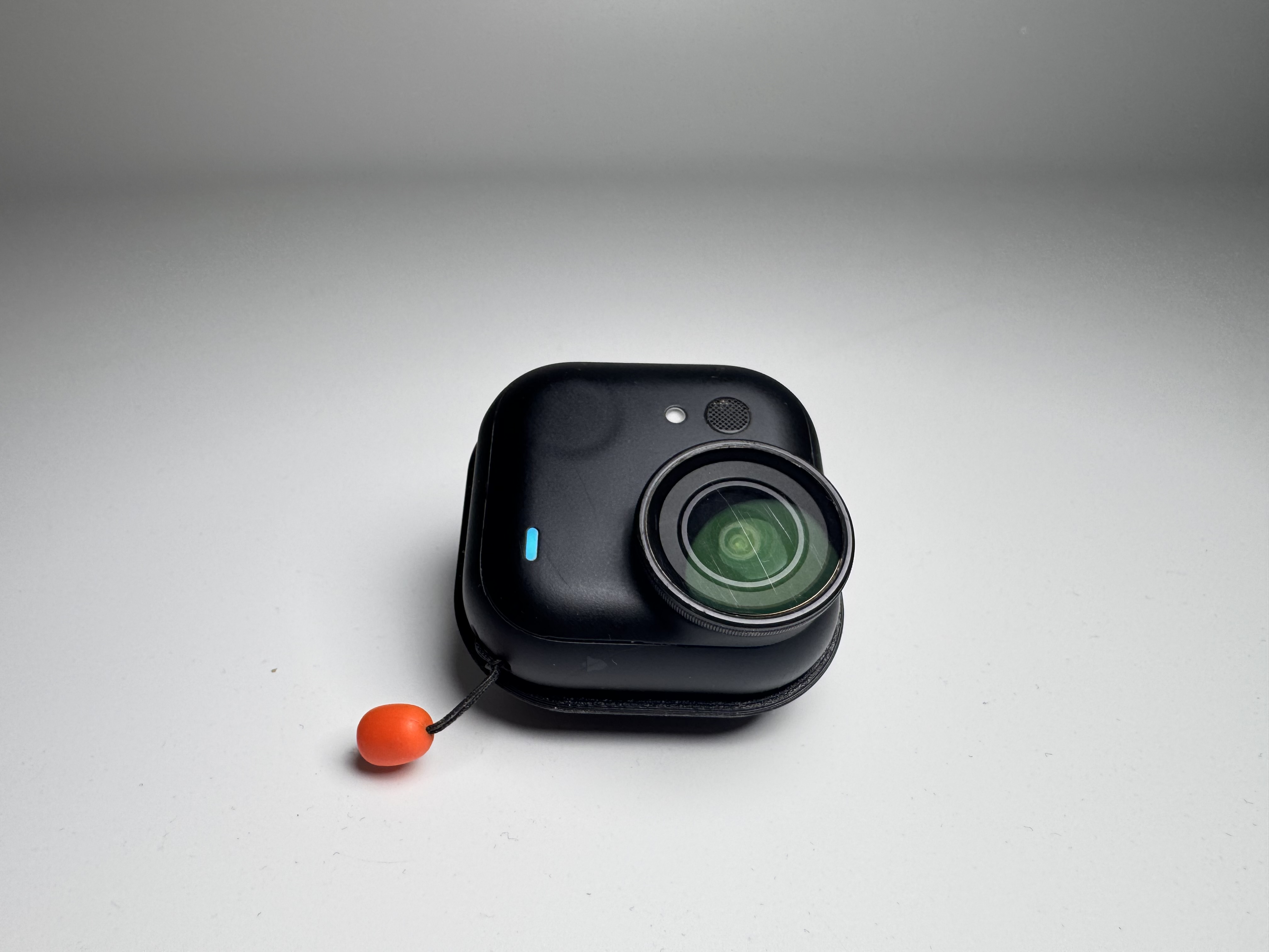 Prindere Magnetică Quick-Release-Dual-Orientation Insta360 GO Ultra