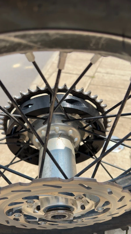 Anti-stuck chain device for enduro motorcycle - 10