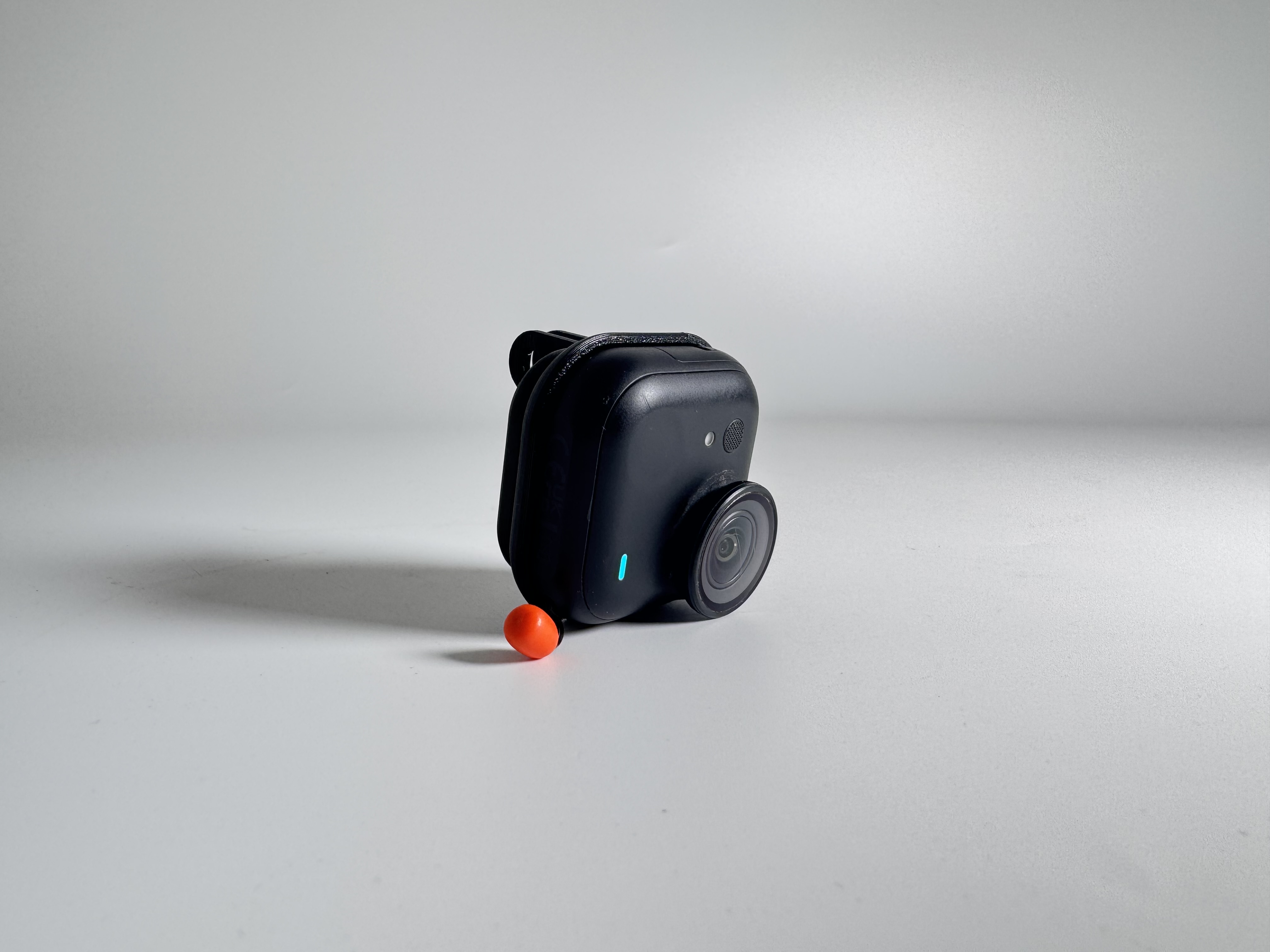 Prindere Magnetică Quick-Release-Dual-Orientation Insta360 GO Ultra