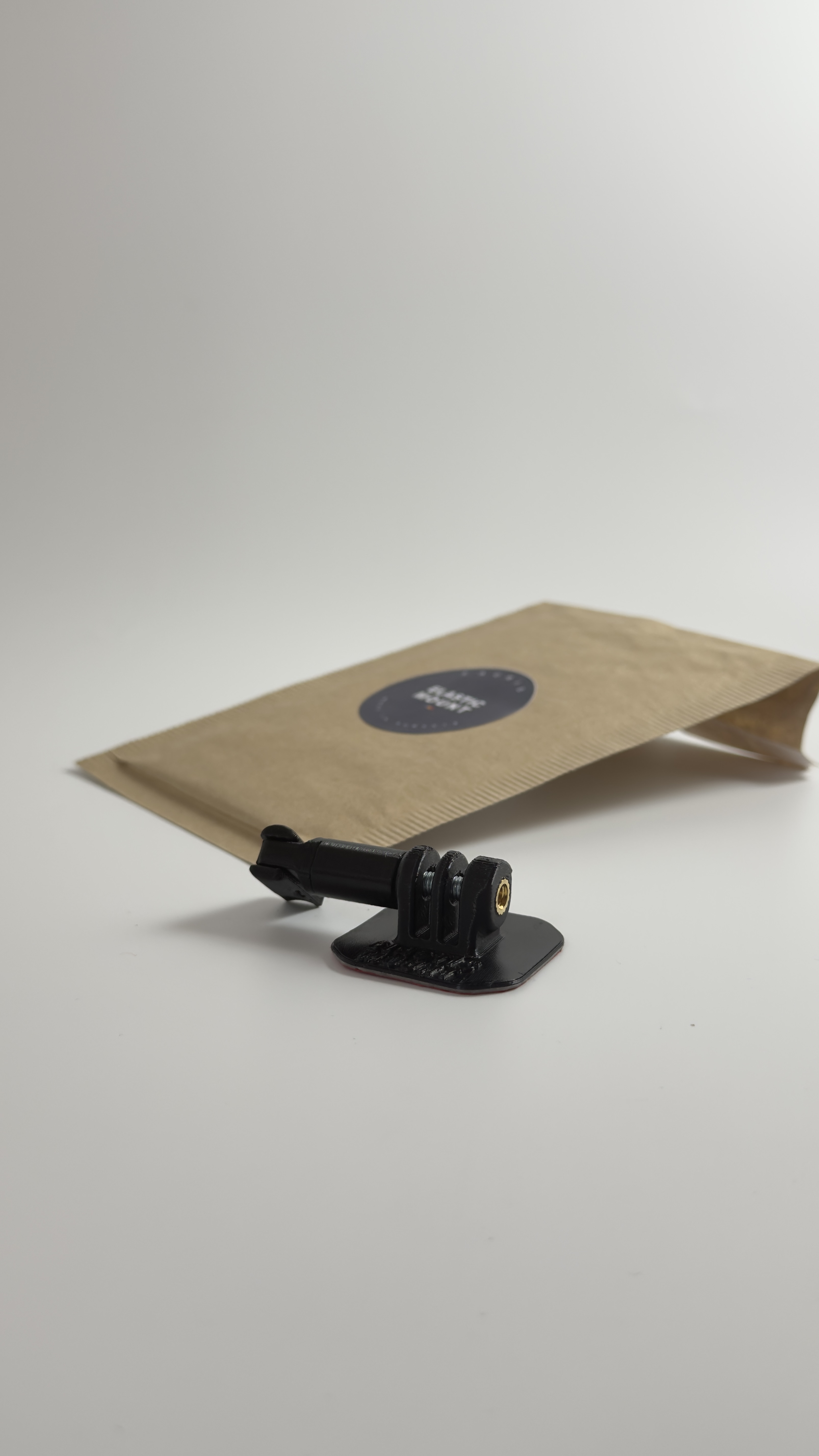 ELASTIC MOUNT